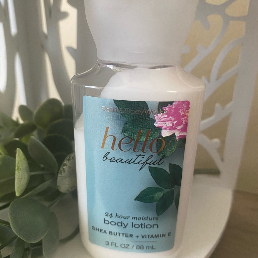 Bath & Body Works Hello Beautiful lotion SAMPLE